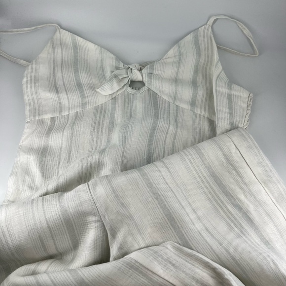 Chaser Beach Linen Tie Front Smocked Cami Cropped Jumpsuit Stripe Sz M Pockets - Picture 8 of 14